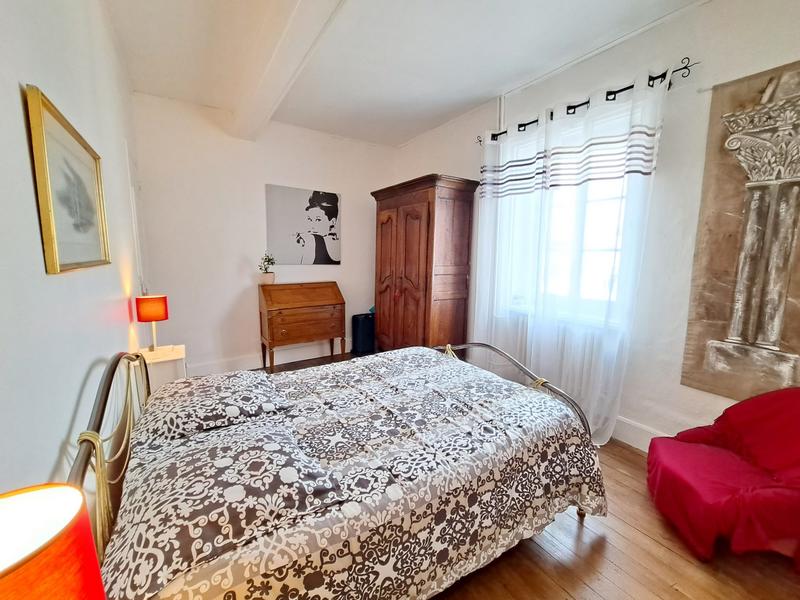 Maison - 180 m² - 6 pièces