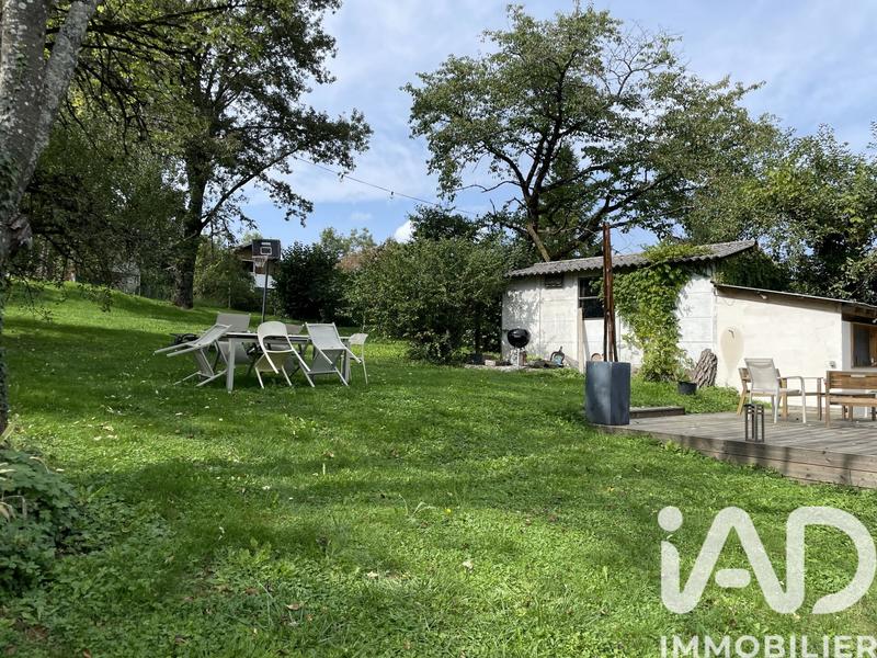 Maison - 200 m² - 8 pièces