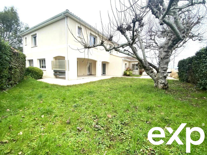 Villa - 240 m² - 6 pièces