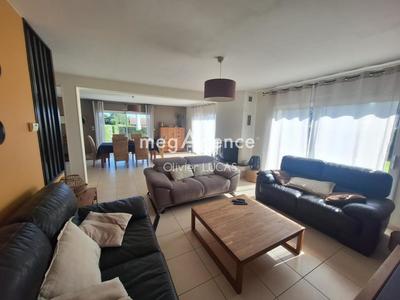 Maison - 182 m² - 6 pièces