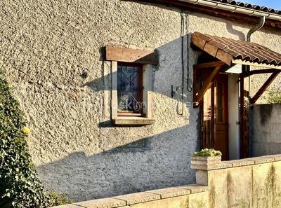 Maison en pierre - 90 m² - 4 pièces