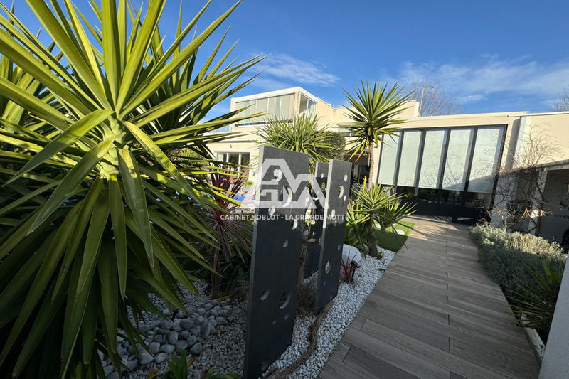 Maison - 170 m² - 5 pièces