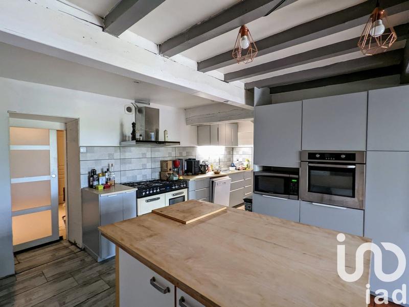 Maison - 396 m² - 8 pièces