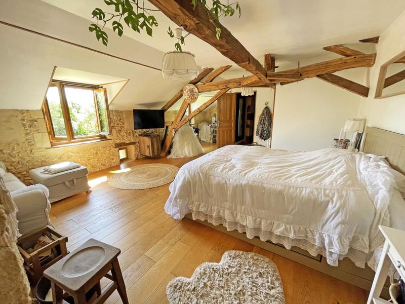 Maison - 250 m² - 7 pièces