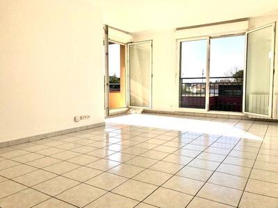 Appartement - 77 m² - 3 pièces