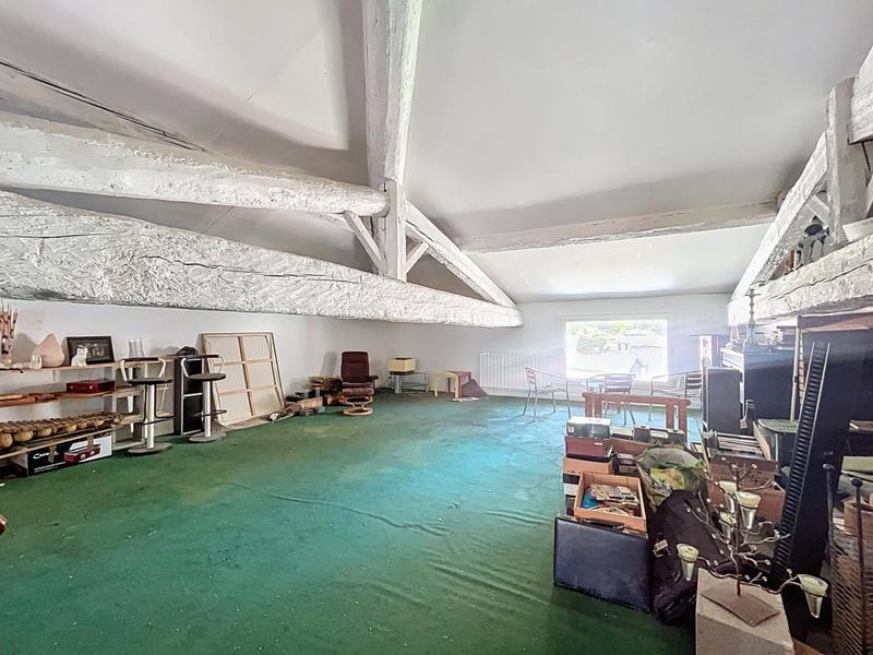 Appartement - 264 m² - 4 pièces