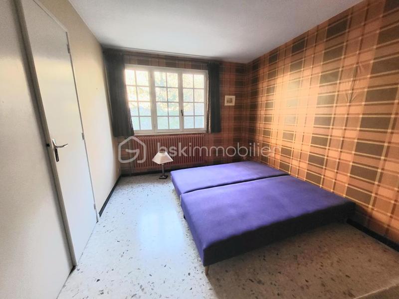 Maison - 264 m² - 15 pièces