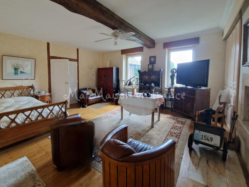 Maison - 627 m² - 21 pièces