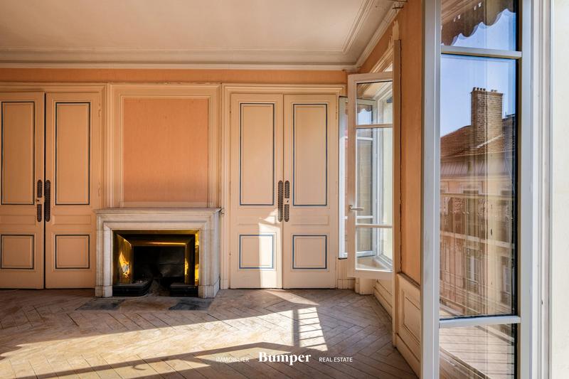 Duplex - 237 m² - 5 pièces