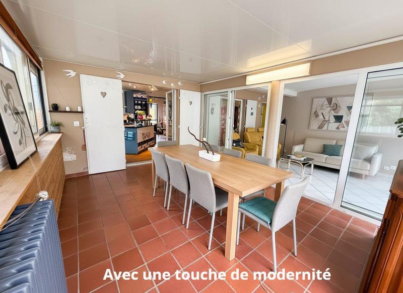 Appartement - 185 m² - 6 pièces