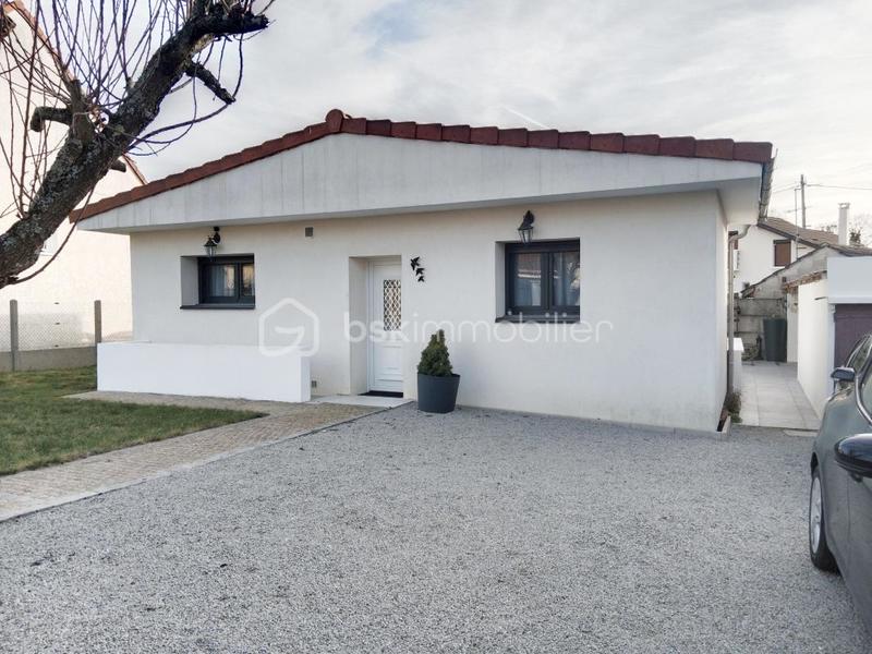 Maison traditionnelle - 70 m² - 3 pièces