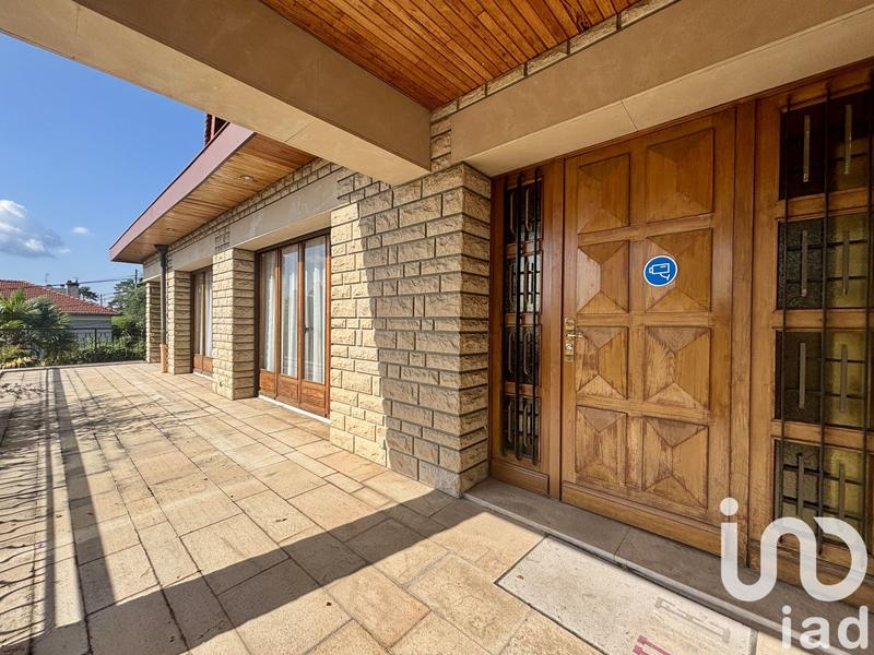 Maison - 300 m² - 7 pièces