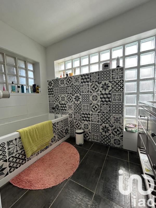 Maison - 165 m² - 6 pièces