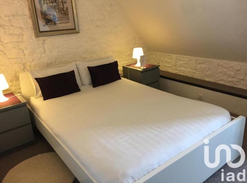 Maison - 240 m² - 11 pièces