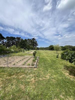 Maison - 200 m² - 7 pièces