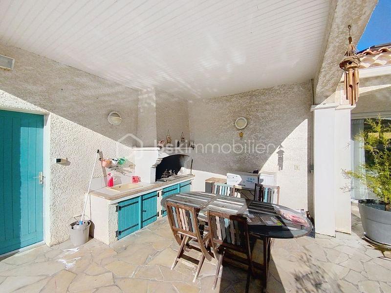 Maison traditionnelle - 180 m² - 6 pièces