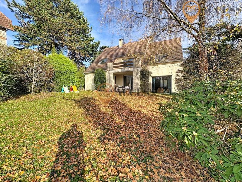 Maison - 135 m² - 6 pièces