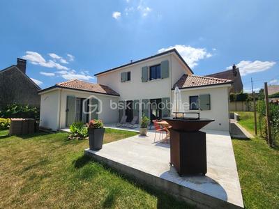 Maison - 123 m² - 6 pièces