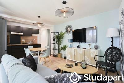 Chambre - 11 m² - 1 pièce