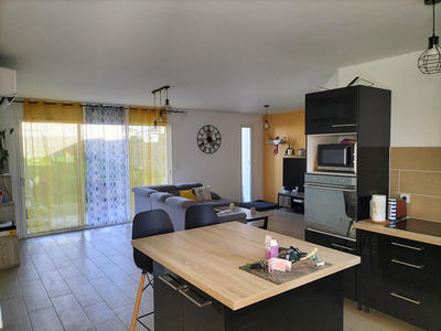 Maison - 99 m² - 5 pièces