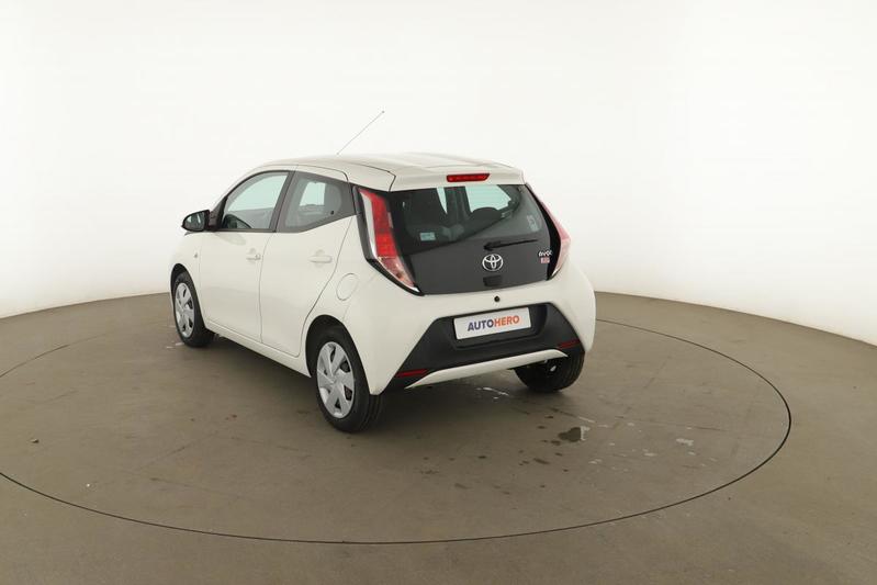 Toyota Aygo 1.0 Vvt-i X-Play 5p 69 ch