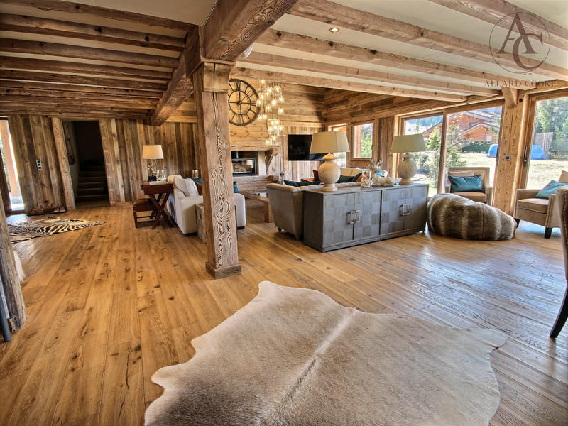 Châlet - 300 m² - 8 pièces