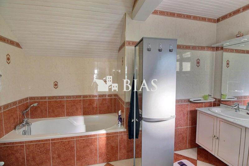 Maison - 160 m² - 6 pièces