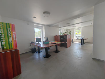 Local commercial - 95 m² - 2 pièces