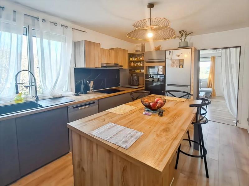 Maison - 105 m² - 4 pièces