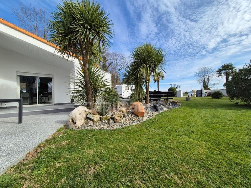 Maison - 170 m² - 5 pièces