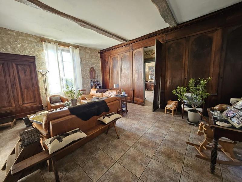 Corps de ferme - 270 m² - 17 pièces