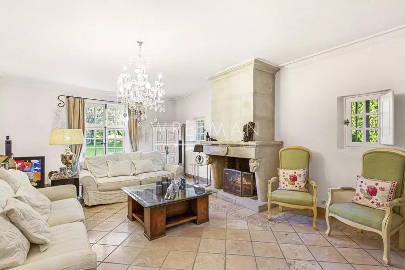 Villa - 252 m² - 5 pièces