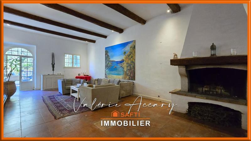 Maison de maîtres - 441 m² - 10 pièces