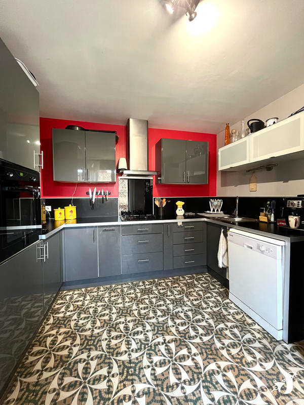 Maison - 107 m² - 4 pièces