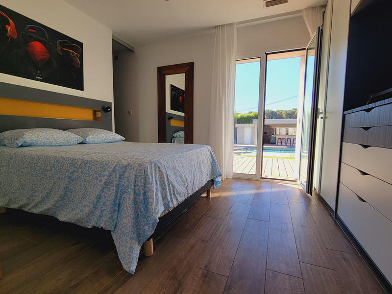 Maison - 180 m² - 6 pièces