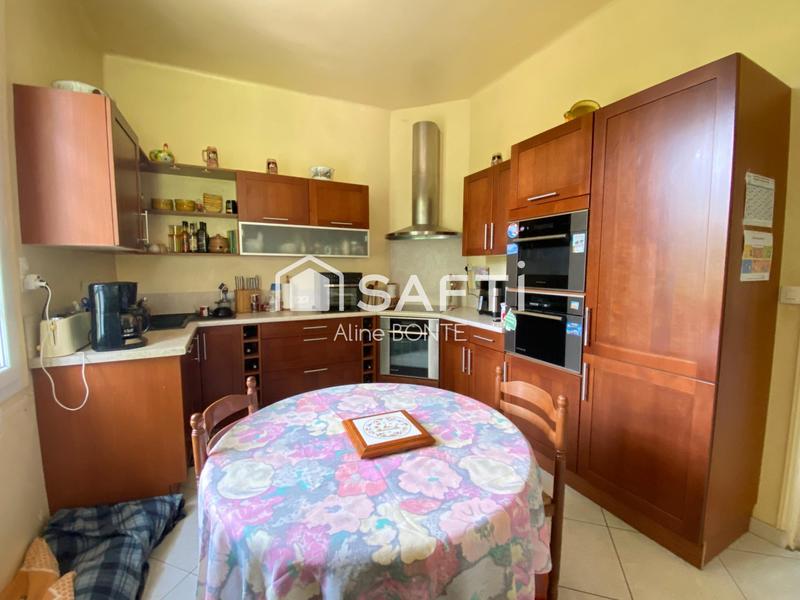 Propriété - 488 m² - 9 pièces