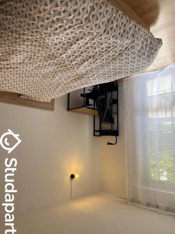 Chambre - 11 m² - 1 pièce