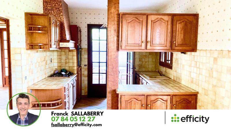 Maison - 215 m² - 9 pièces