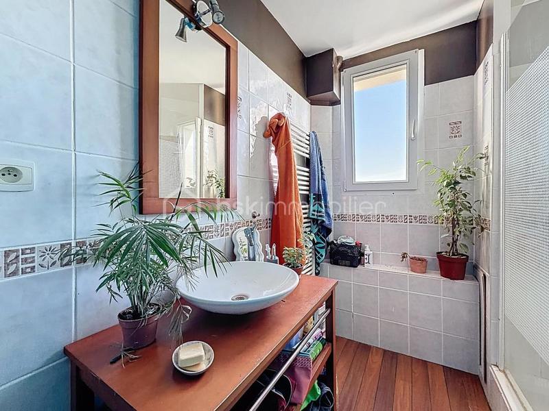 Appartement - 70 m² - 4 pièces