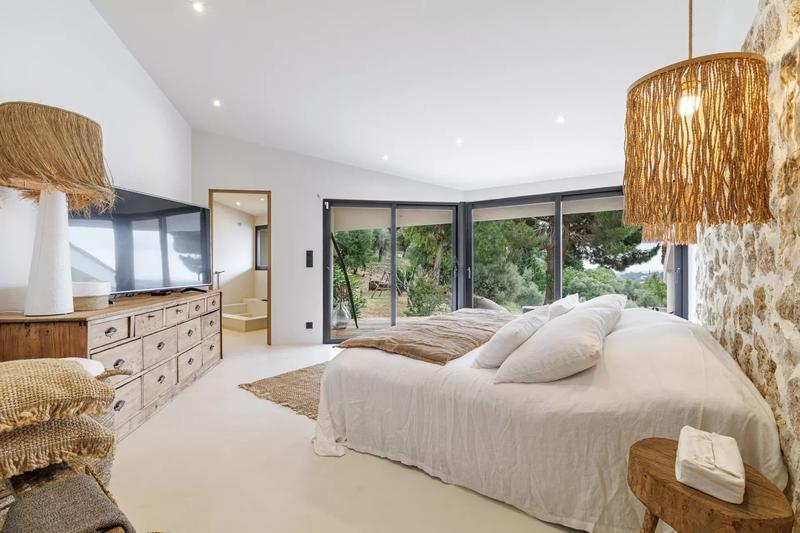 Appartement - 257 m² - 8 pièces