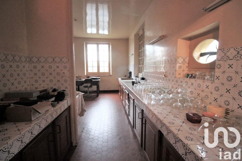 Maison - 246 m² - 8 pièces