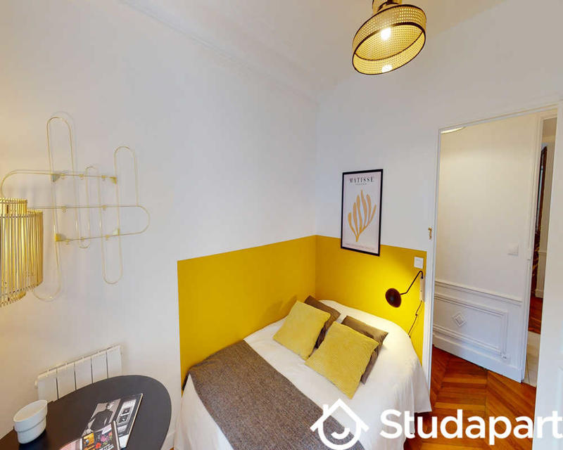 Chambre - 90 m² - 1 pièce