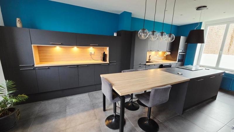 Maison de maîtres - 201 m² - 9 pièces