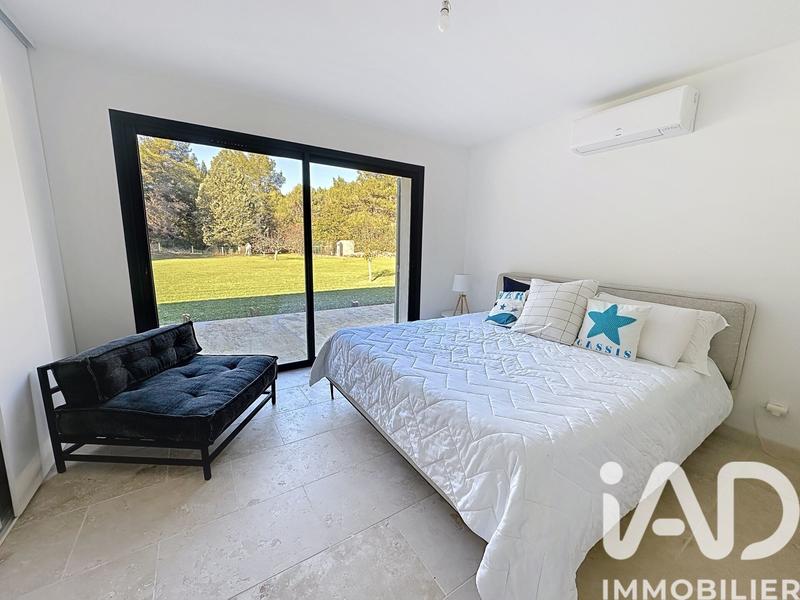 Maison - 230 m² - 8 pièces