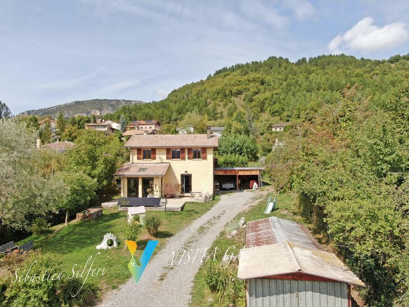 Maison - 86 m² - 5 pièces