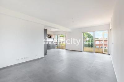 Appartement - 82 m² - 5 pièces