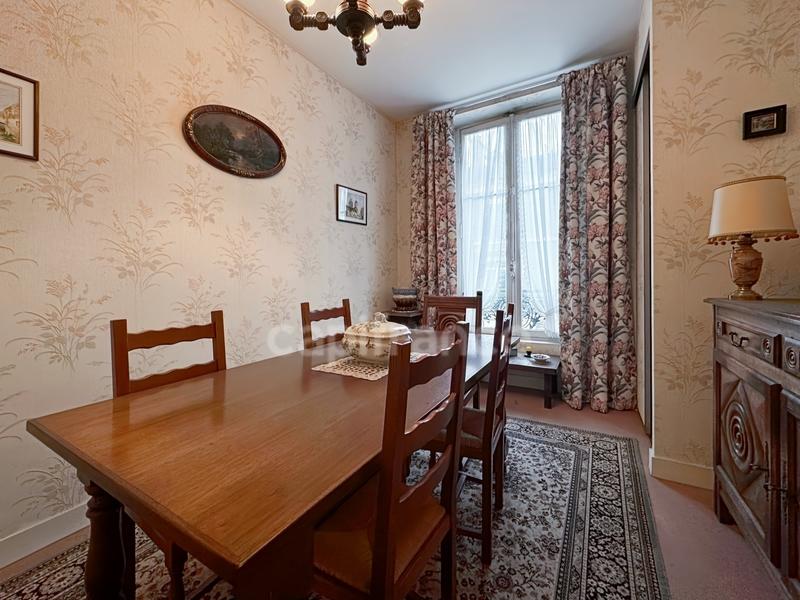 Appartement ancien - 91 m² - 4 pièces
