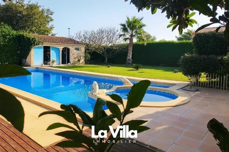 Maison - 267 m² - 5 pièces