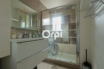 Appartement - 70 m² - 4 pièces