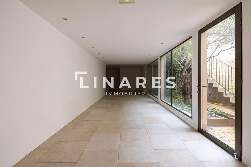 Maison - 210 m² - 5 pièces